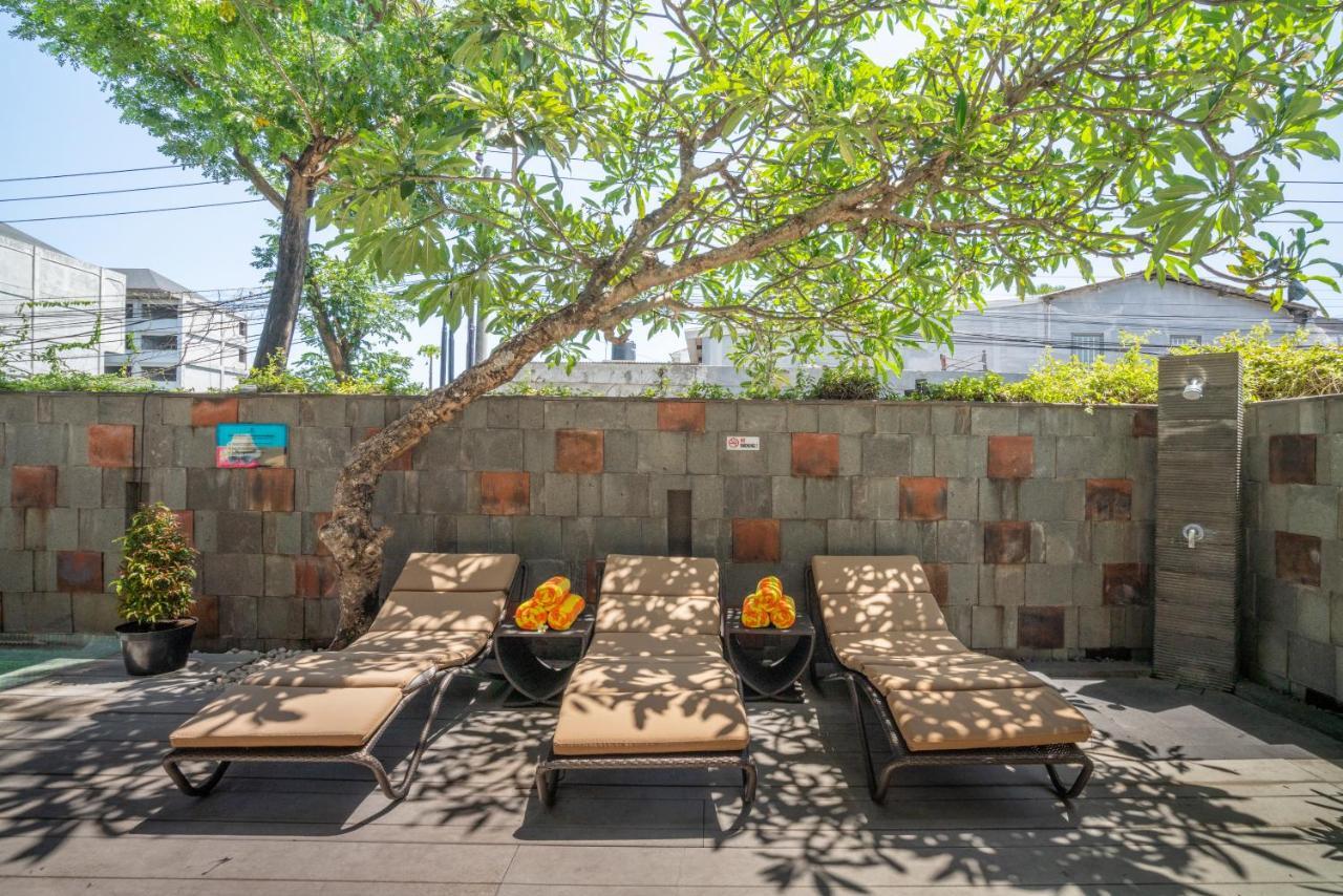 Grand Livio Kuta Hotel Legian  Exterior photo
